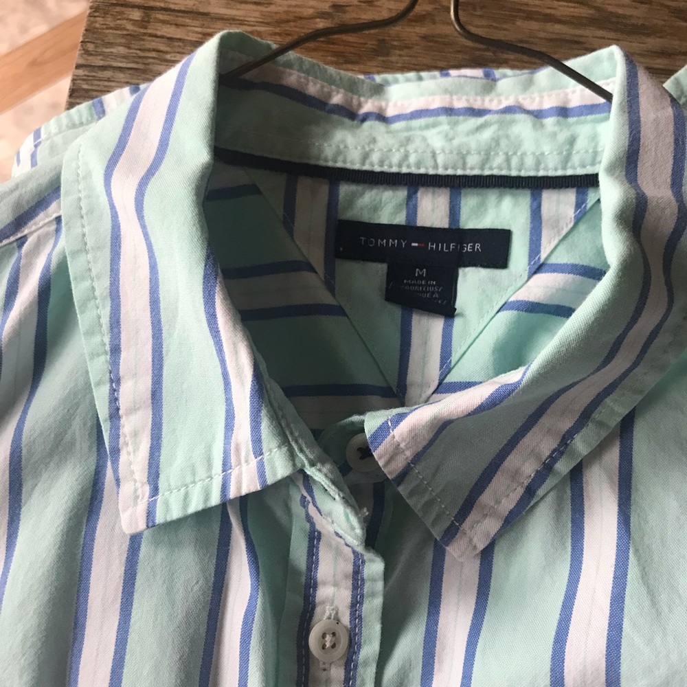 Bottom down Tommy Hilfiger shirt women’s